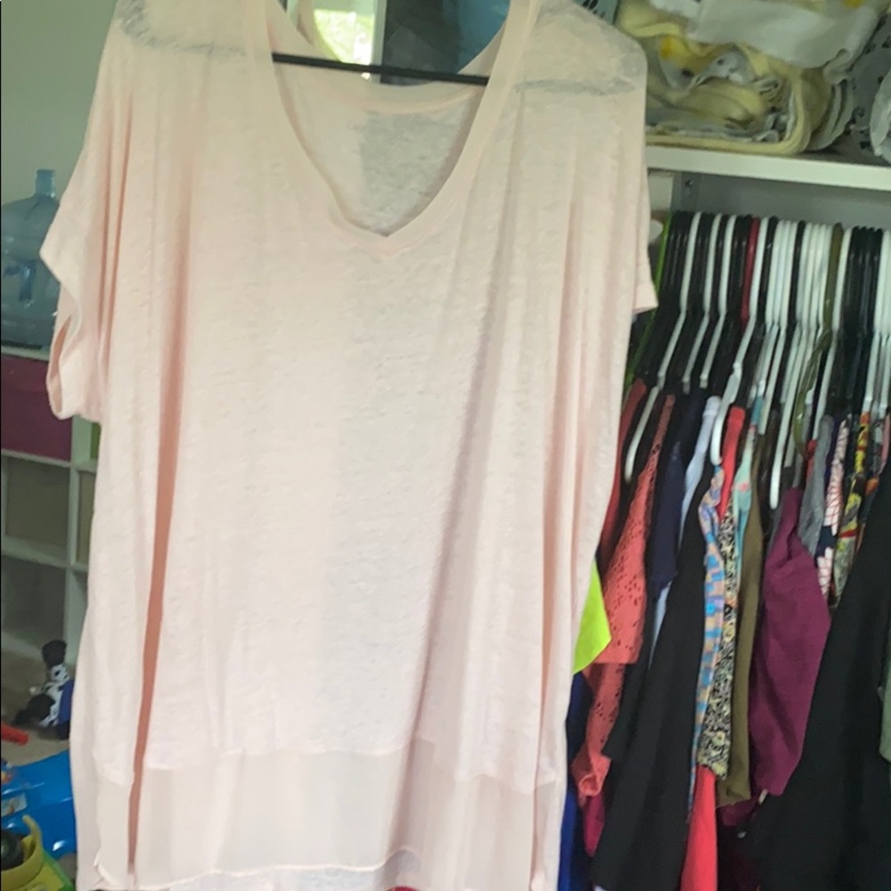 Lightweight T-shirt